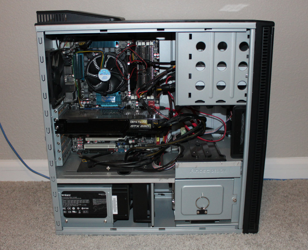 Photograph of the old server PC.